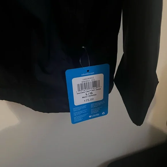NEW WITH TAGMen’s Columbia Hooded Rain Jacket